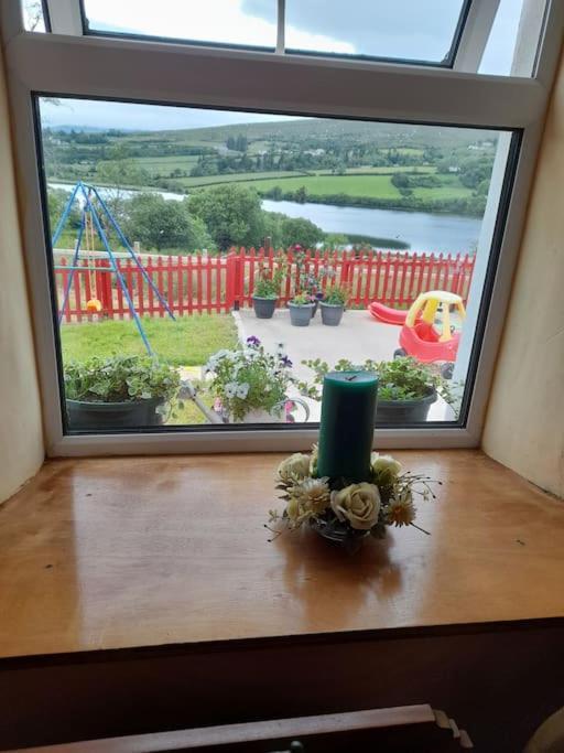Granny'S Cottage, A Lovely Lakeside Cottage Donegal Town Exteriör bild